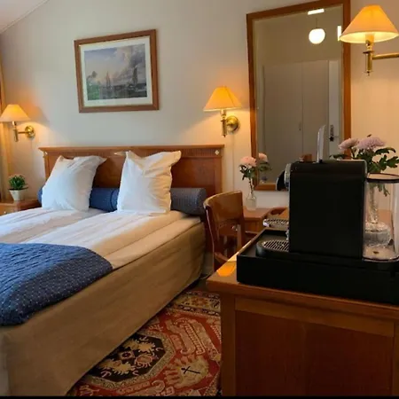 Starmax Hotel's