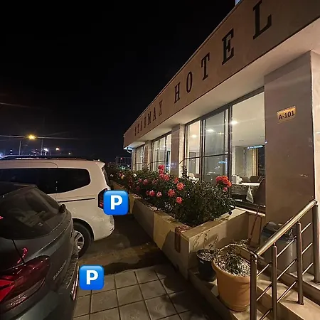Отель Starmax Hotel's *